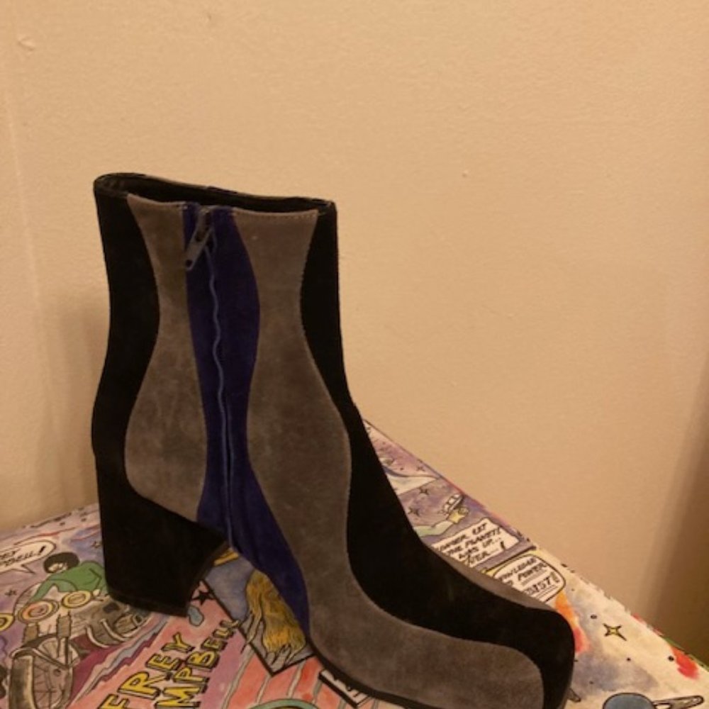 Jeffery Campbell LavaLamp suede Bootie Grey/black/Blue 8.5 - Brand New with box